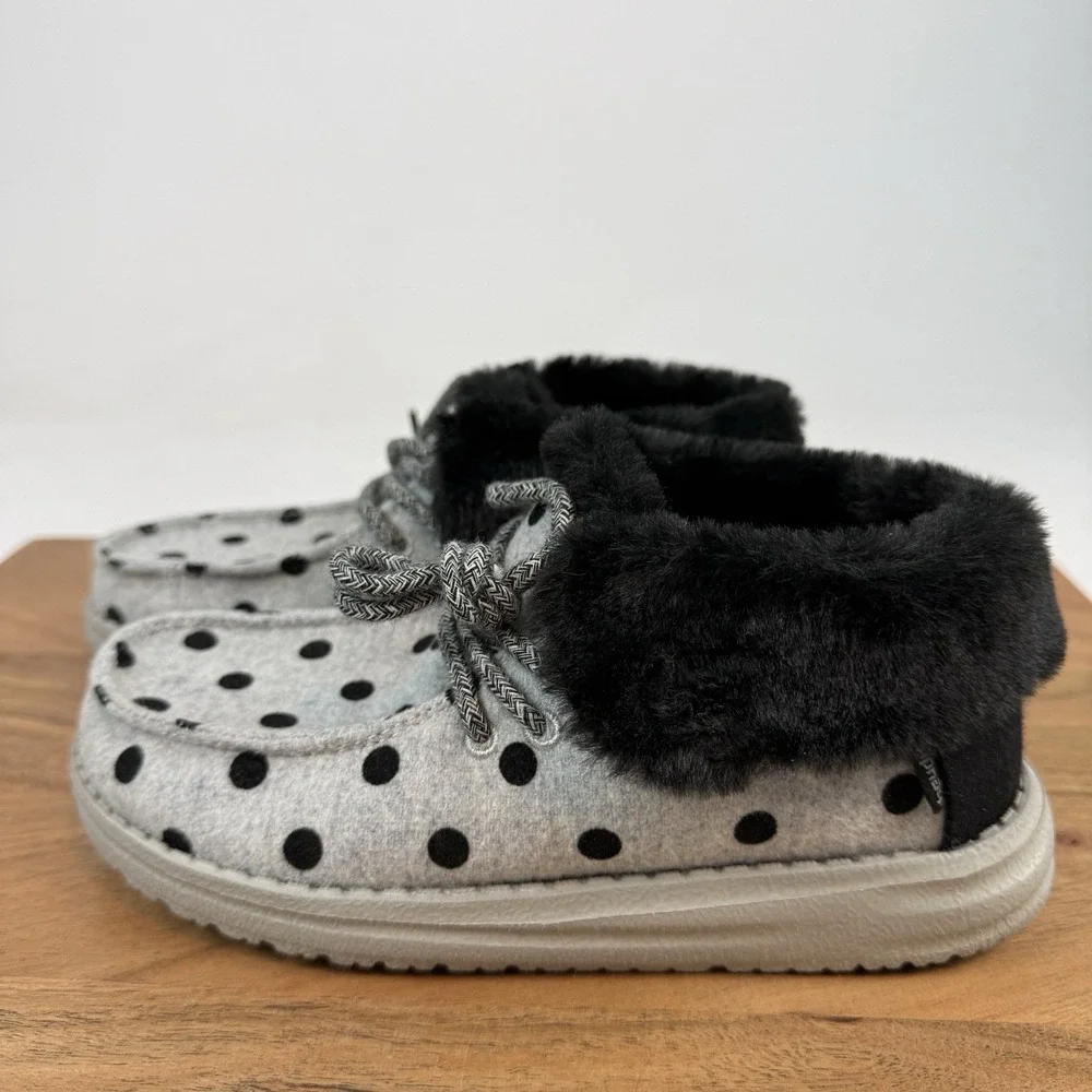 Hey Dude size 1y